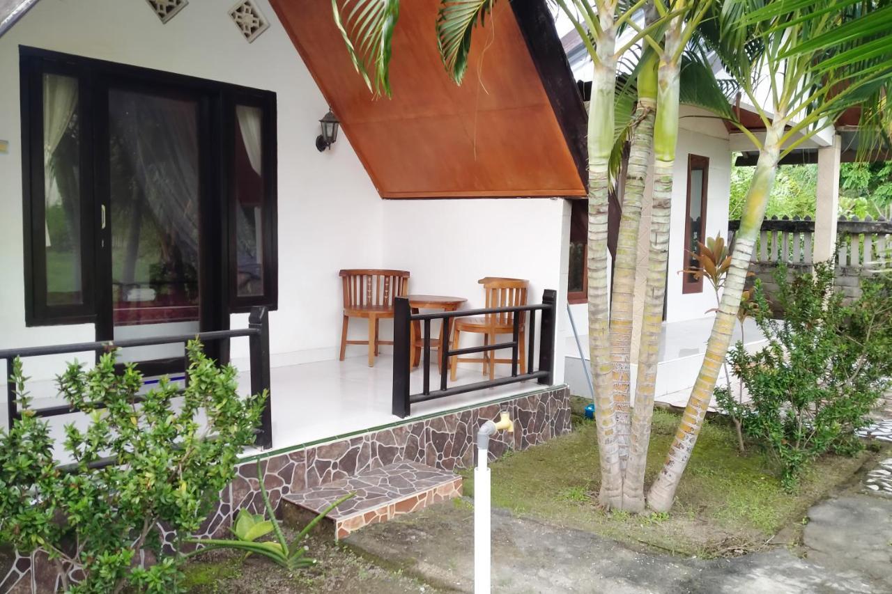Hotel Coconut Gili Meno Exterior foto